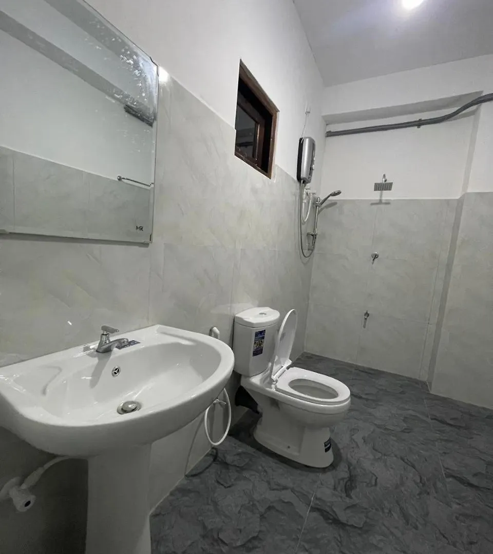 Golden Paradise Transit Hotel Katunayake