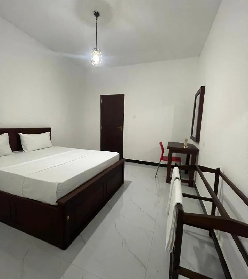 Golden Paradise Transit Hotel Katunayake