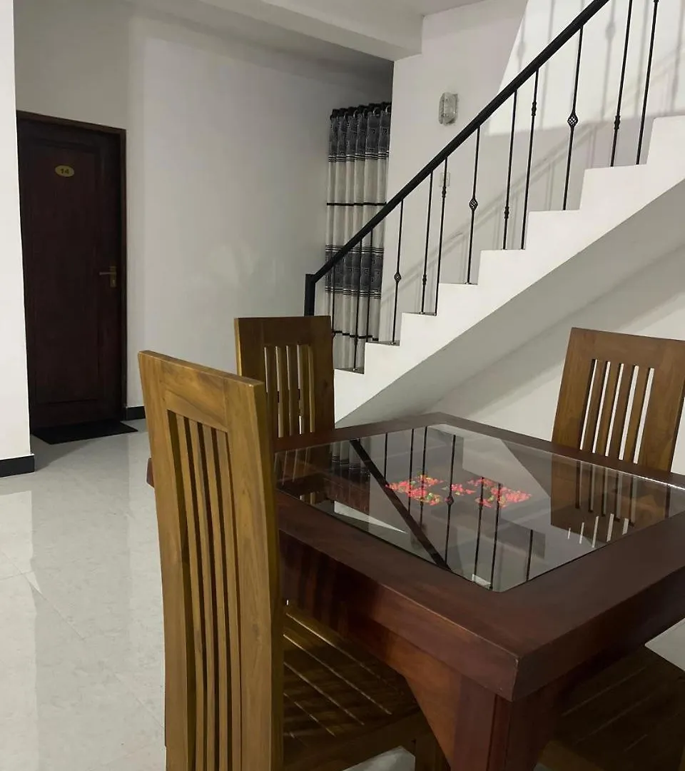 Golden Paradise Transit Hotel Katunayake Guest house