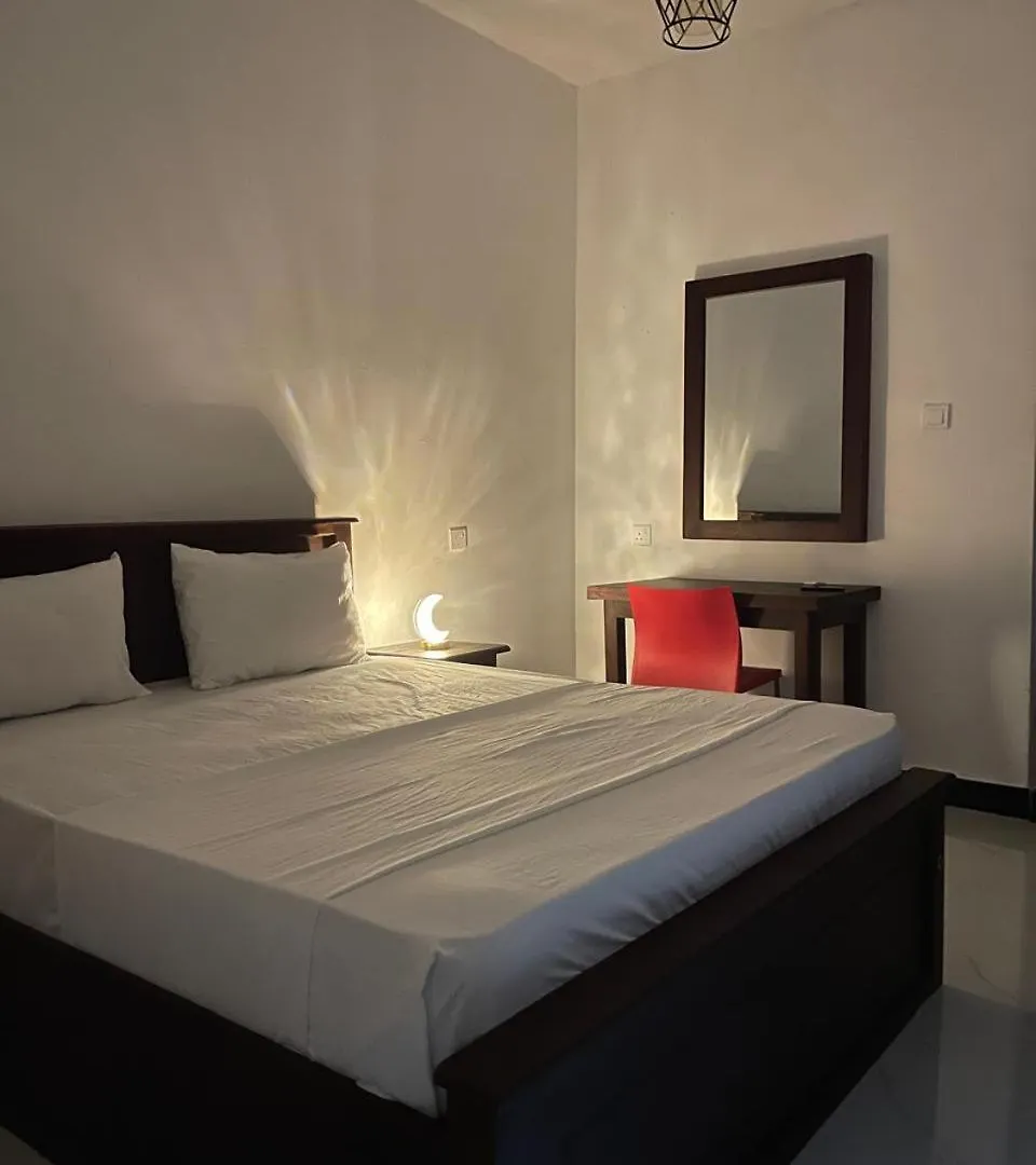 Golden Paradise Transit Hotel Katunayake