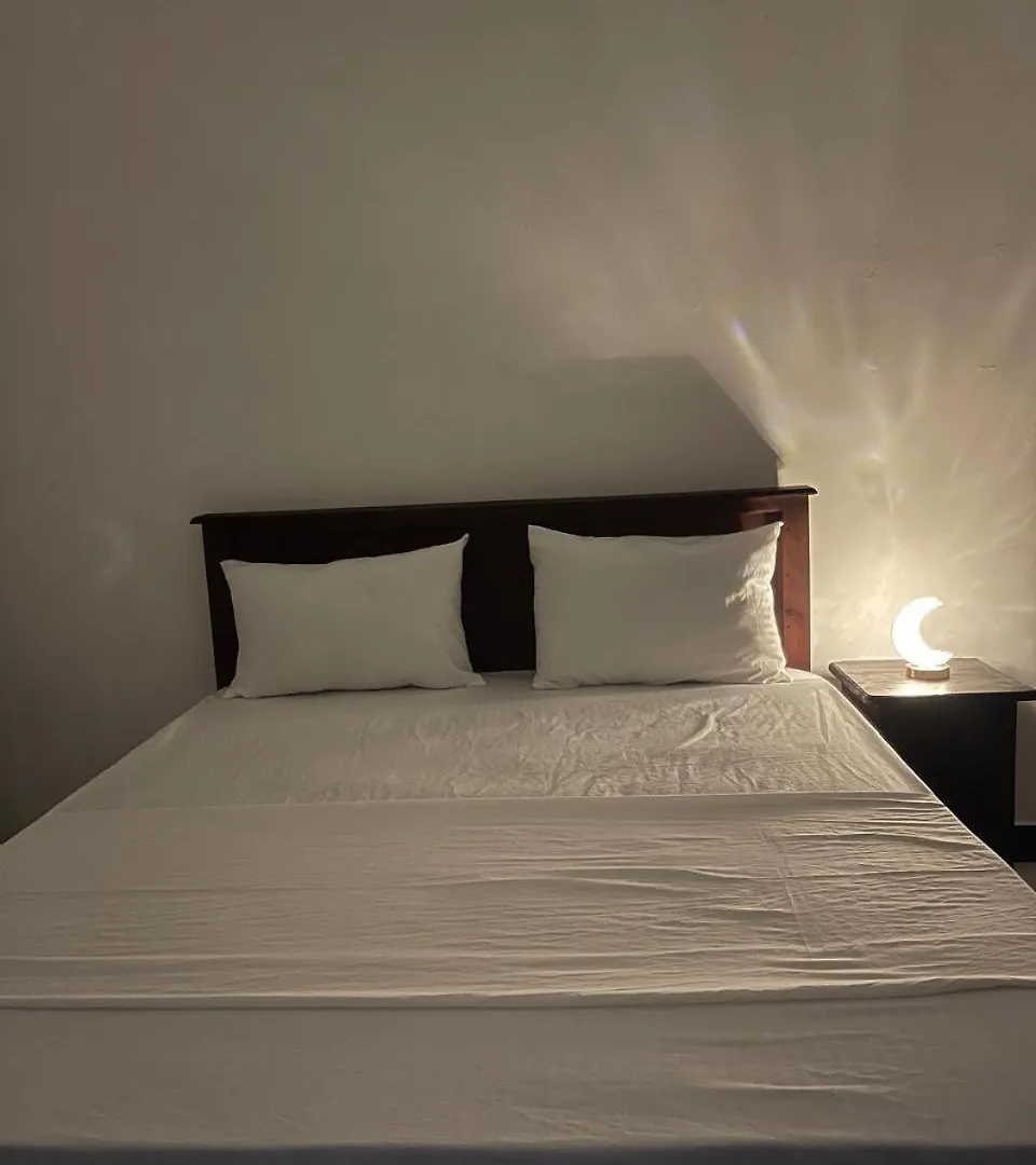 Guest house Golden Paradise Transit Hotel Katunayake Sri Lanka